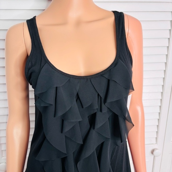 2/$25 NEW YORK & COMPANY Black Ruffle Front Tank Top Size Large - Picture 2 of 8